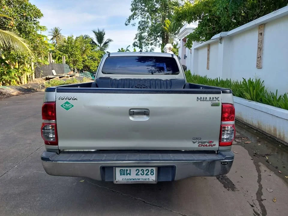 2012 Toyota Hilux VII 2