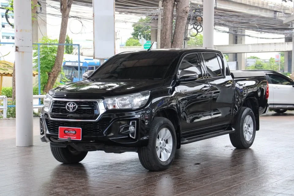 2018 Toyota Hilux VIII 2