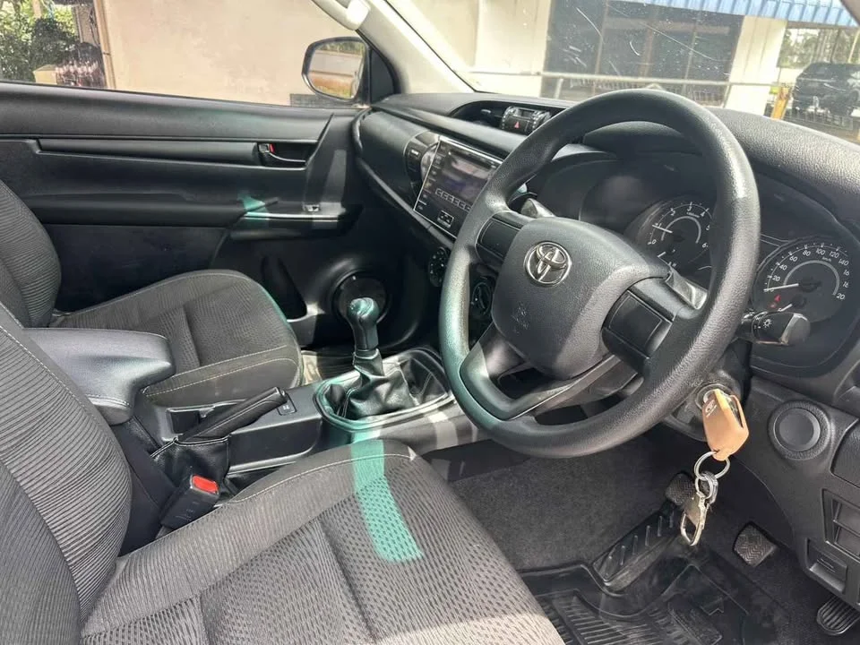 2018 Toyota Hilux VIII 2