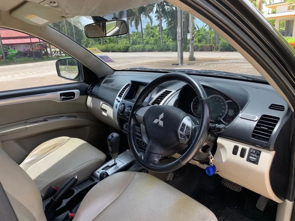 2011 Mitsubishi Pajero Sport II 3