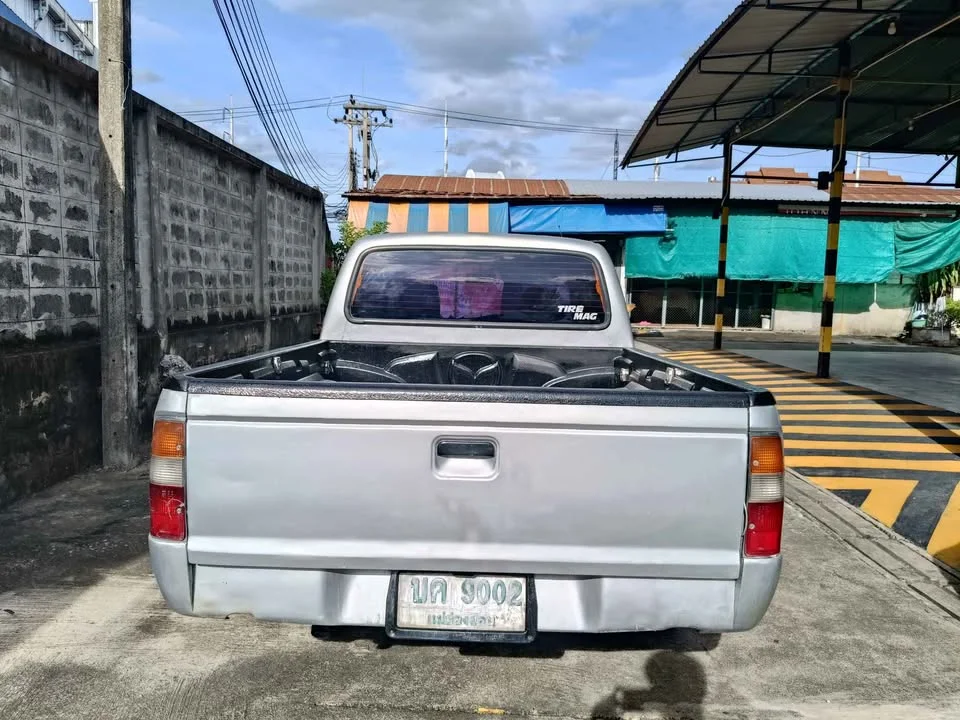 2001 Mazda 2500 Fighter V 2