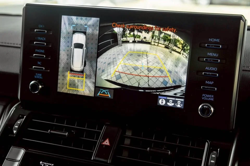 2025 Toyota Land Cruiser J300 2