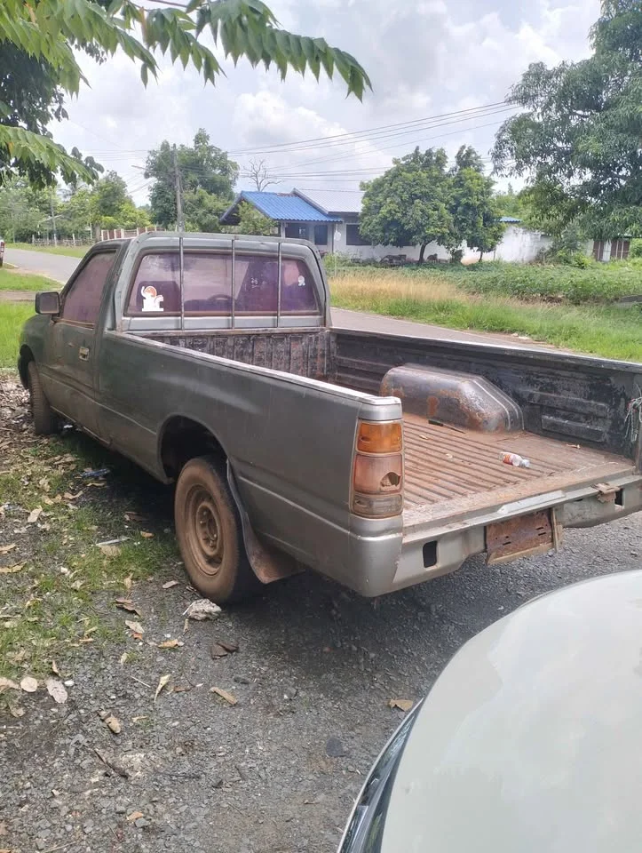 1975 Isuzu TFR III 2