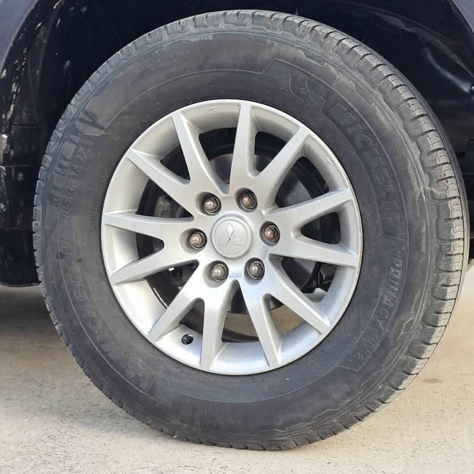 2012 Mitsubishi Pajero Sport II 3