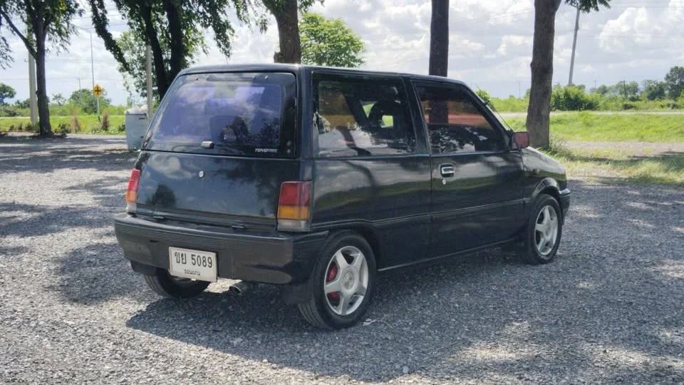 1993 Daihatsu Mira L200 3