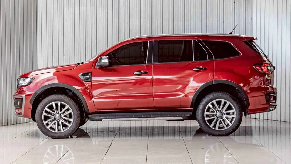 2019 Ford Everest II 2