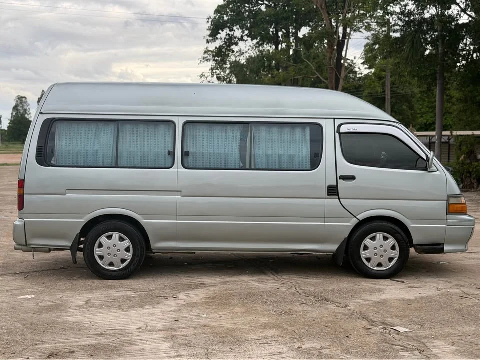 1995 Toyota Commuter IV (H100) 2