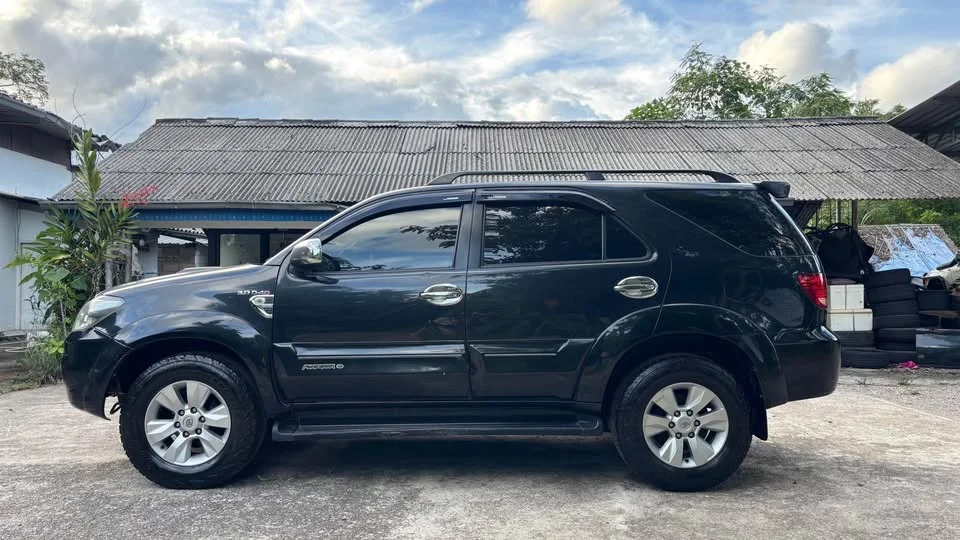 2005 Toyota Fortuner I 2