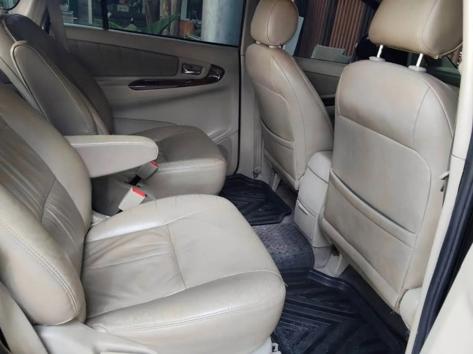 2013 Toyota Innova I 2