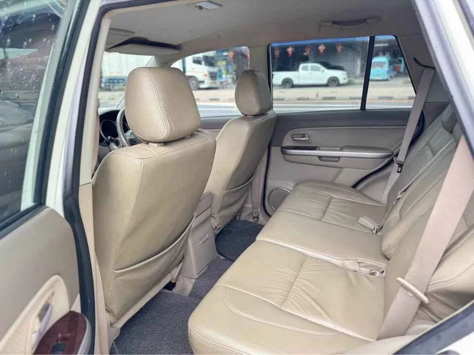 2011 Suzuki Grand Vitara III 3
