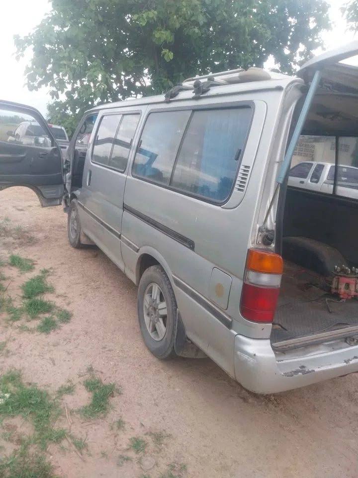 1996 Toyota Commuter IV (H100) 2