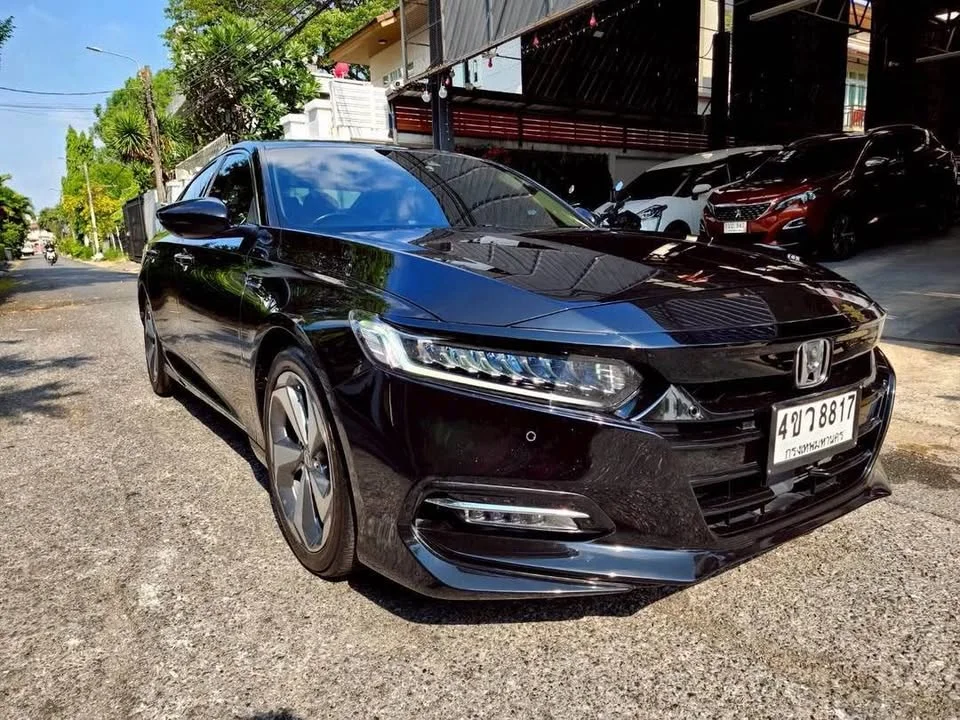 2019 Honda Accord X 3