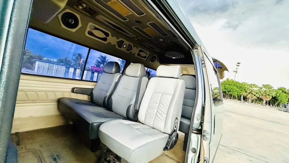 2004 Toyota Commuter IV (H100) 2
