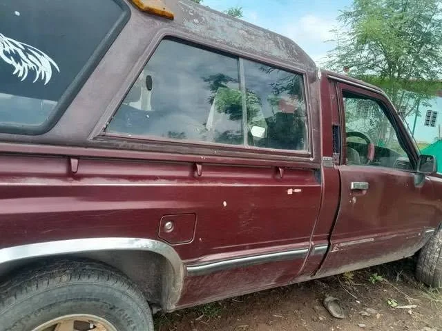 1980 Mitsubishi Triton II 2
