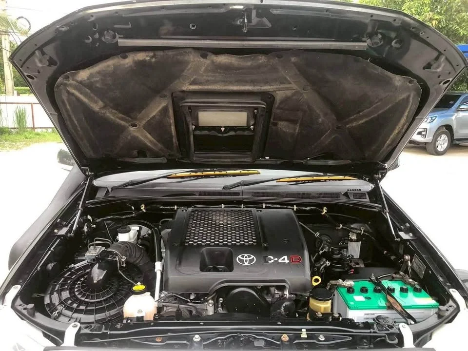 2005 Toyota Fortuner I 3