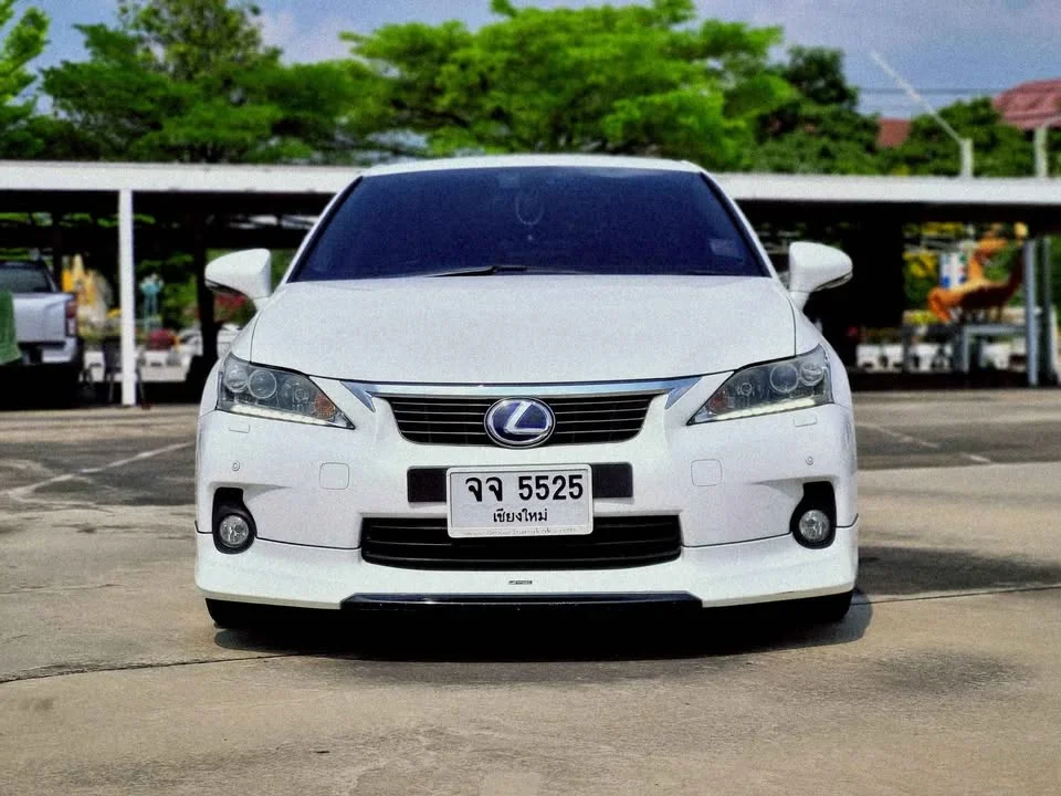 2011 Lexus CT A10 3