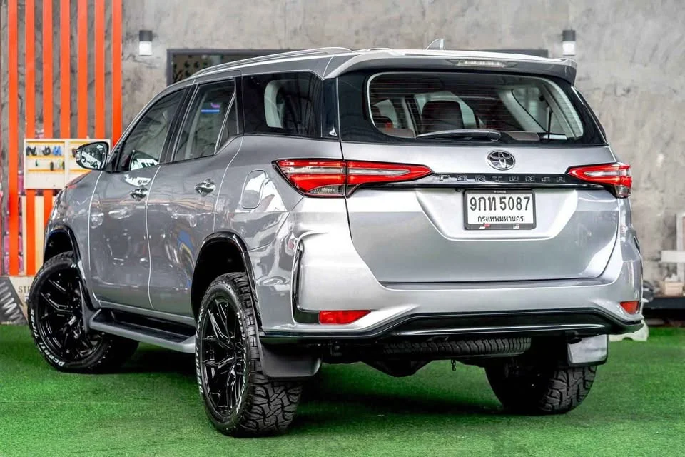 2020 Toyota Fortuner II 3