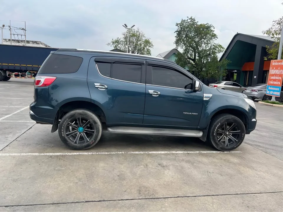 2013 Chevrolet TrailBlazer II 2