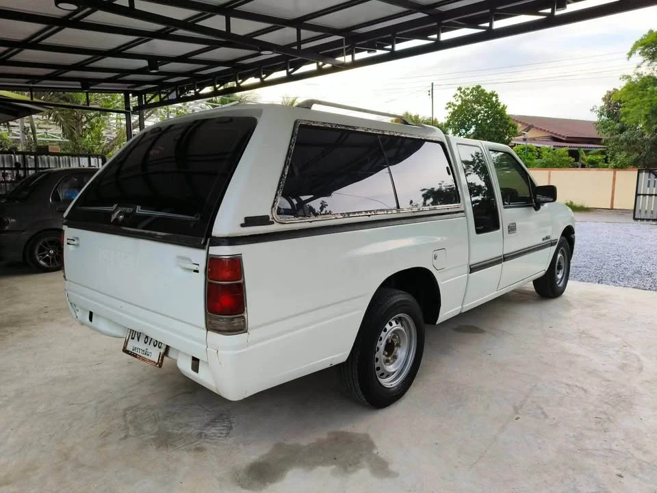 1990 Isuzu TFR III 3