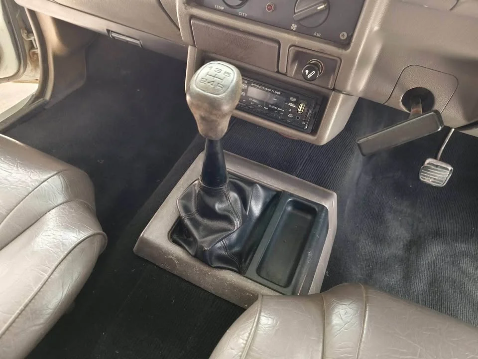 1990 Isuzu TFR III 2