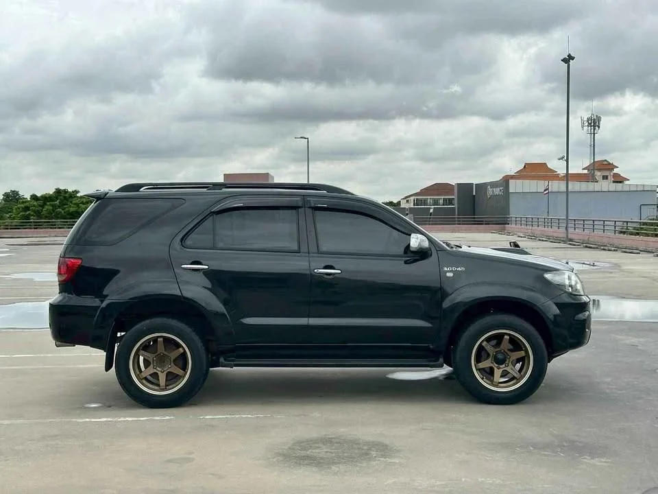 2005 Toyota Fortuner I 2