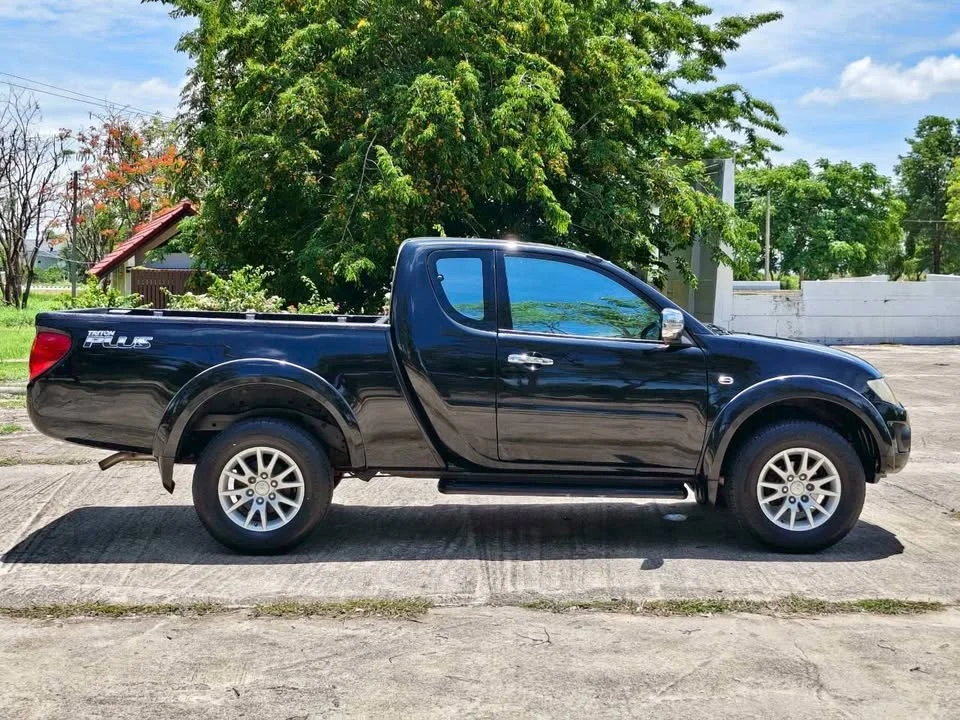 2015 Mitsubishi Triton IV 3