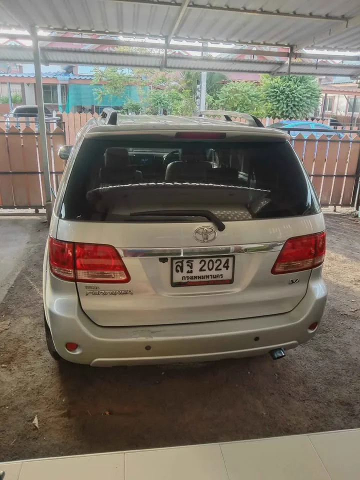 2005 Toyota Fortuner I 2