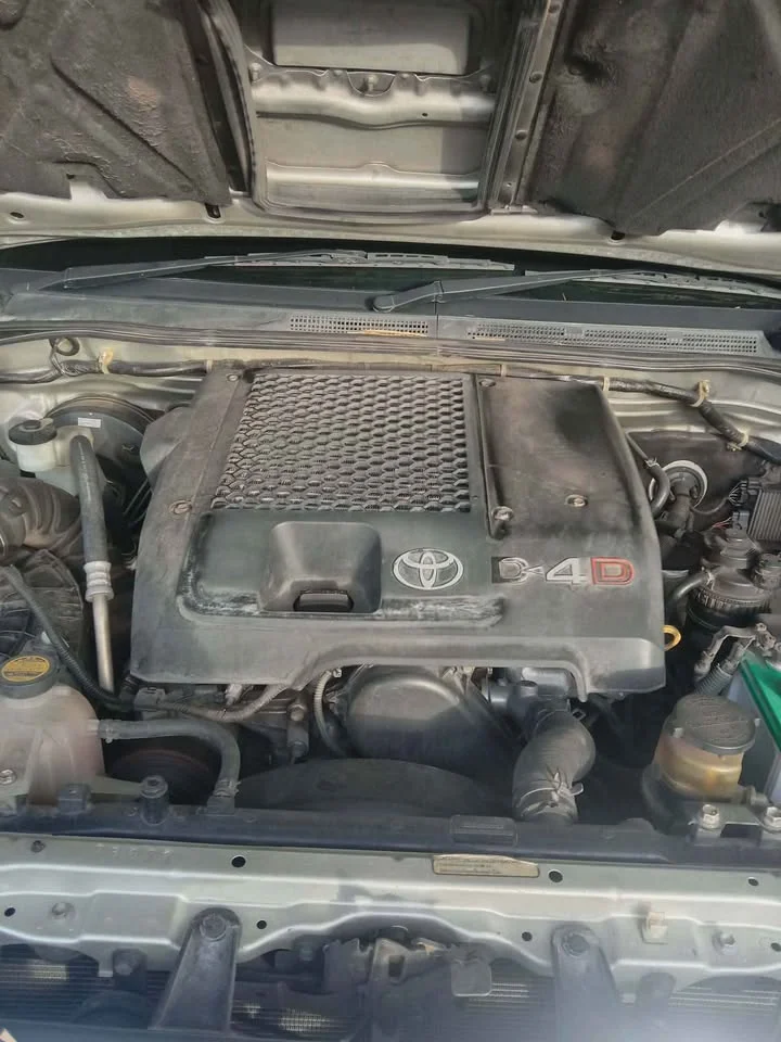 2005 Toyota Fortuner I 3