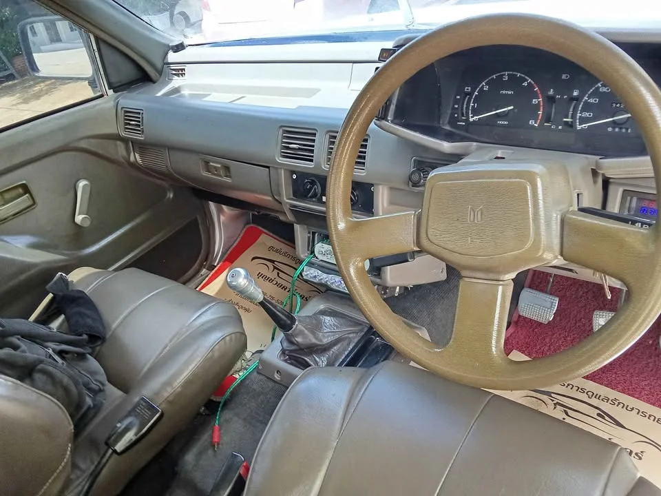 1990 Isuzu TFR III 3