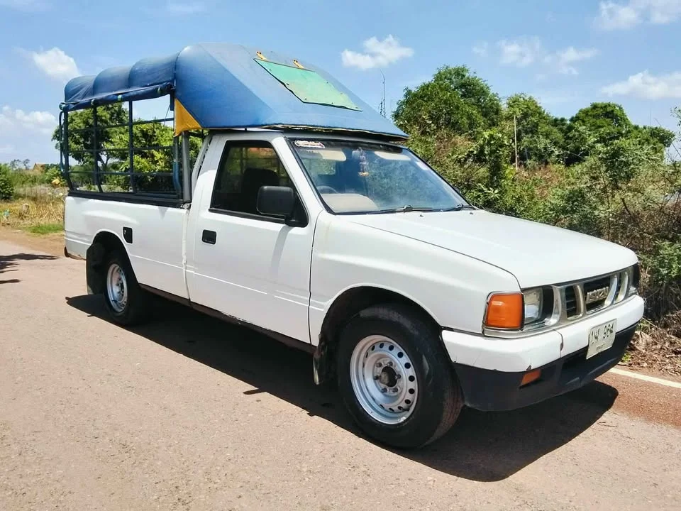 1993 Isuzu TFR III 3