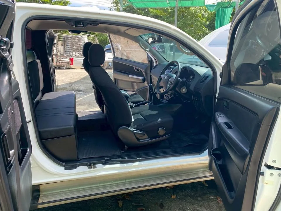 2014 Toyota Hilux VII 3