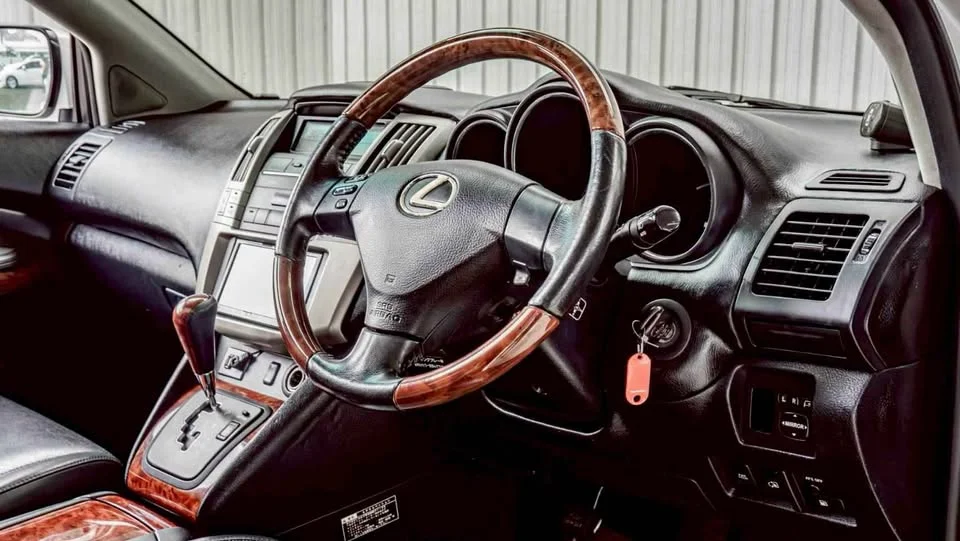 2004 Lexus RX II 2