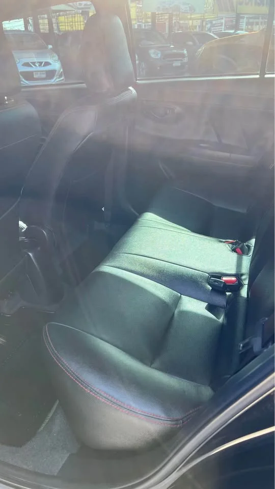 2015 Toyota Yaris III 2