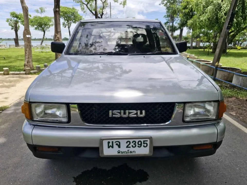 1994 Isuzu TFR III 3
