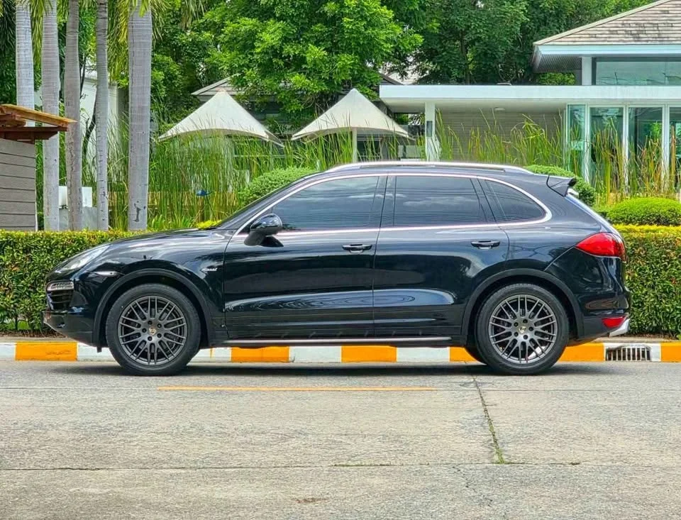 2012 Porsche Cayenne II 2