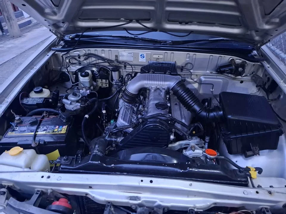 2005 Mazda 2500 Fighter V 3