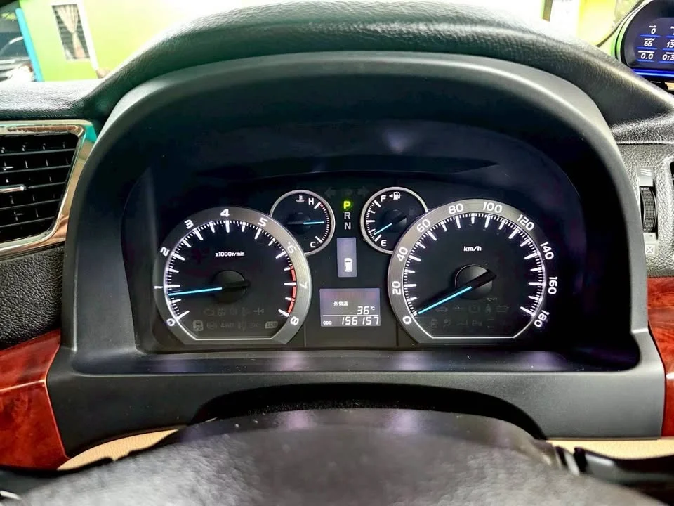 2010 Toyota Alphard, Vellfire II (AH20) 3