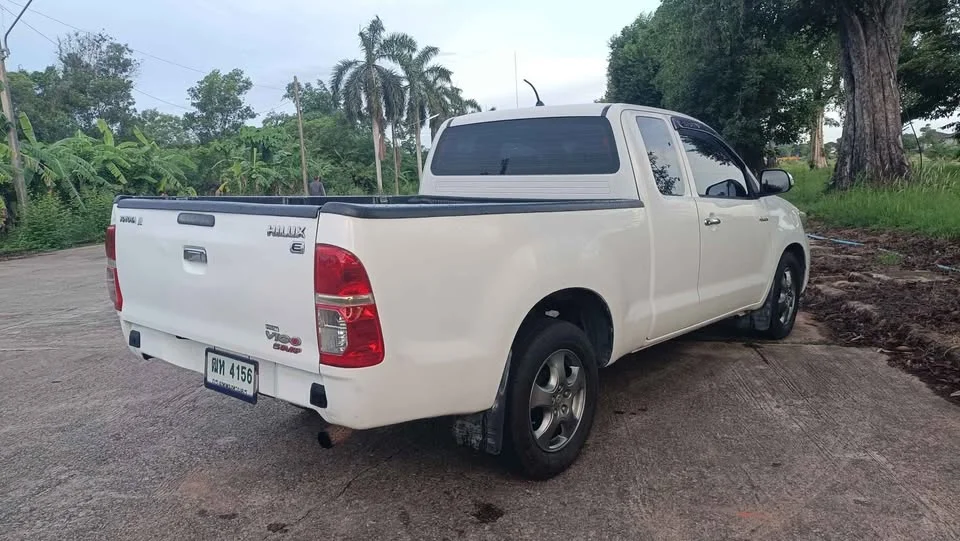 2013 Toyota Hilux VII 3