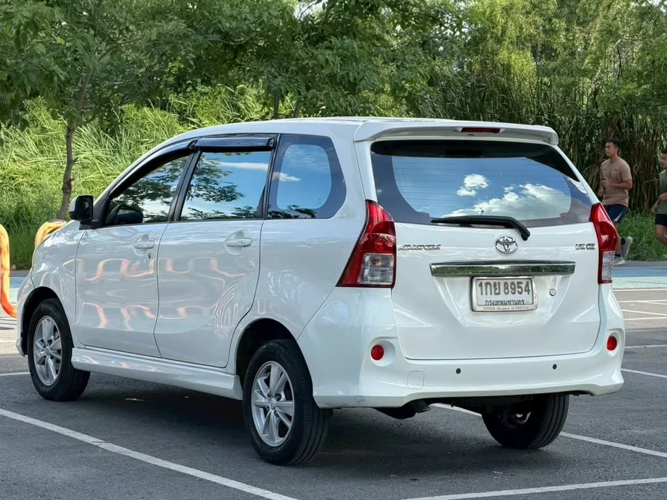 2013 Toyota Avanza II 2