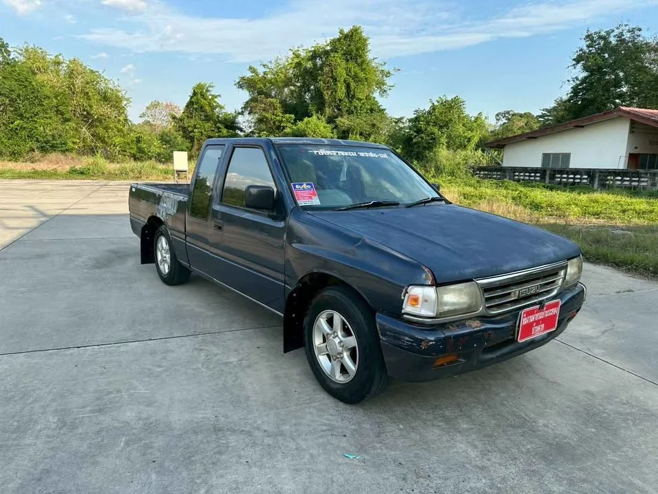 1996 Isuzu TFR III 2