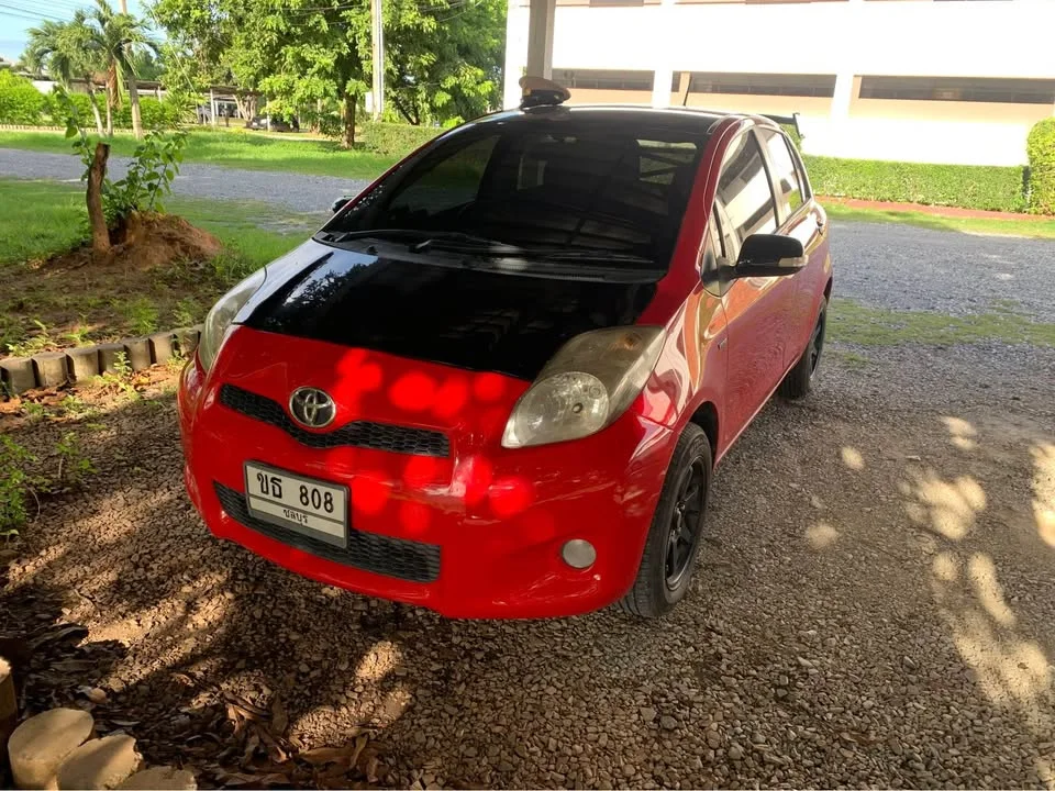 2013 Toyota Yaris II 3