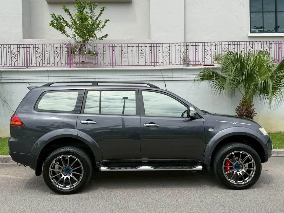 2009 Mitsubishi Pajero Sport II 3