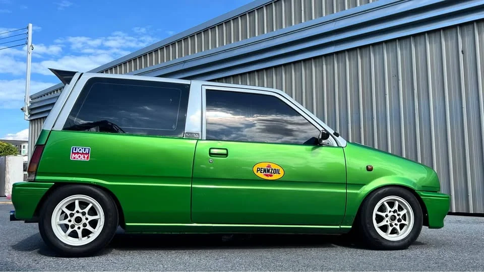 1995 Daihatsu Mira L200 2