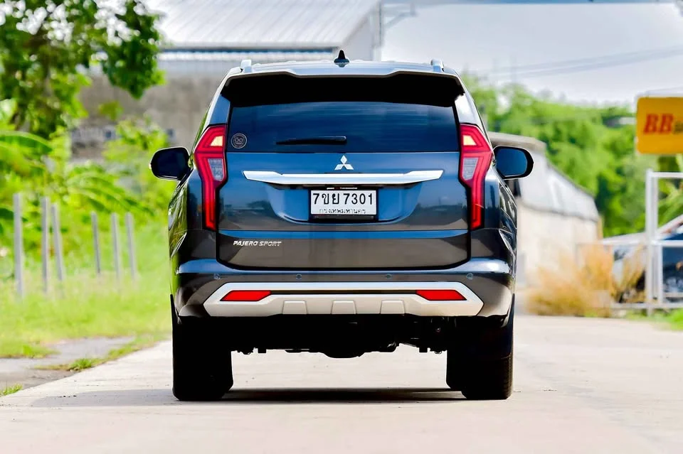2022 Mitsubishi Pajero Sport III 2