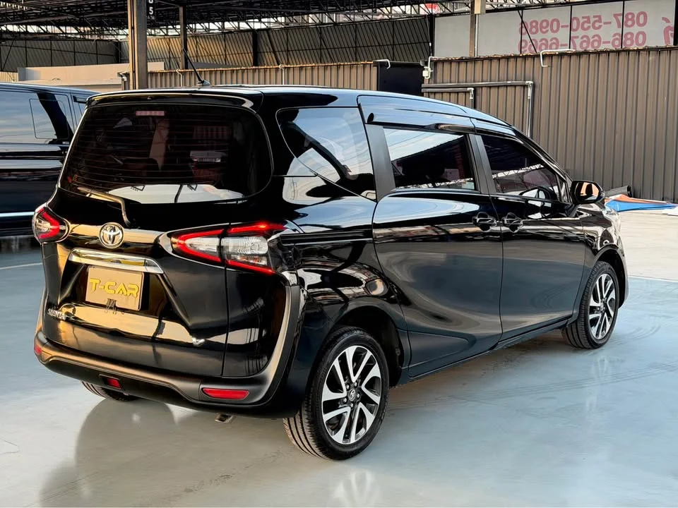 2019 Toyota Sienta II 2