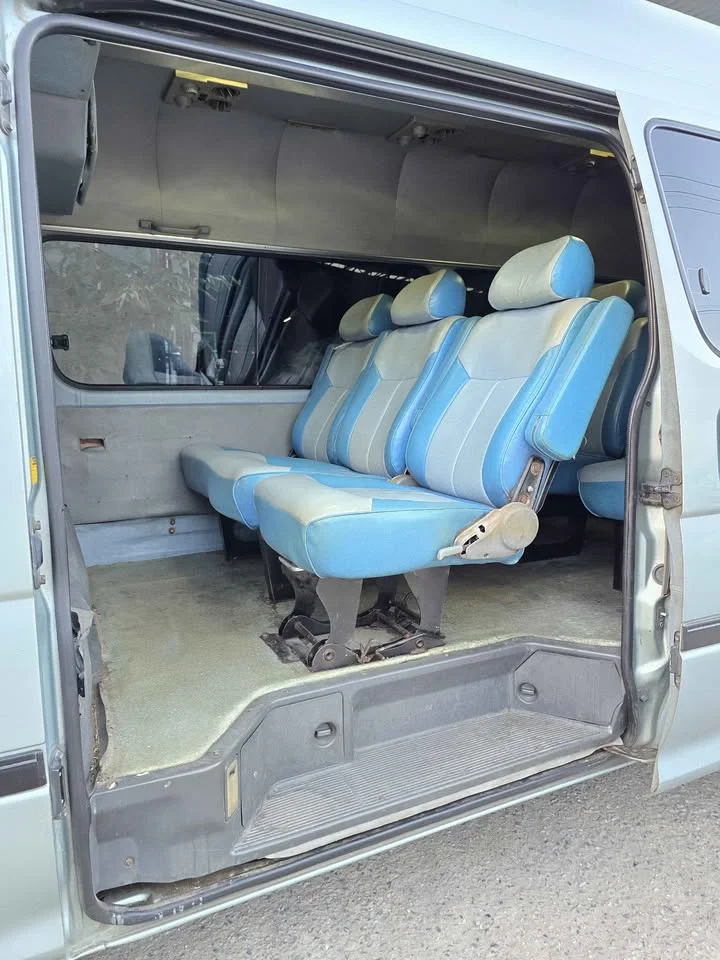 2004 Toyota Commuter IV (H100) 2