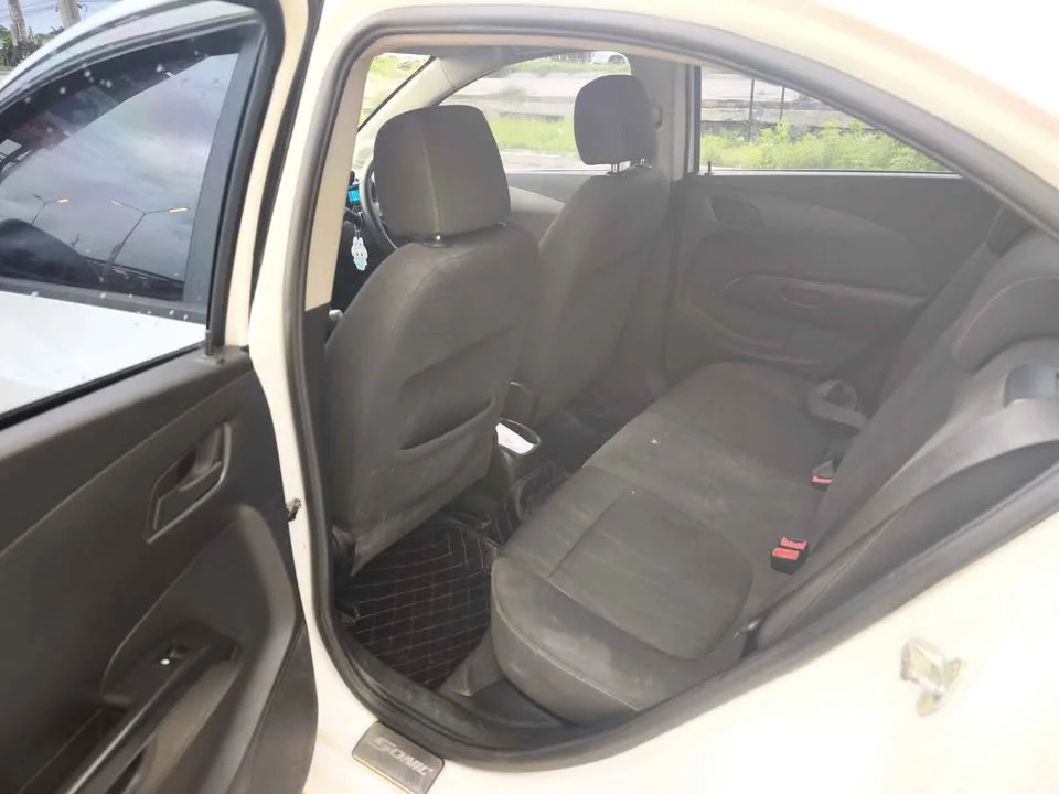 2013 Chevrolet Sonic 3