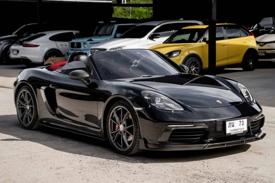 2019 Porsche 718 Boxster and Cayman IV 2