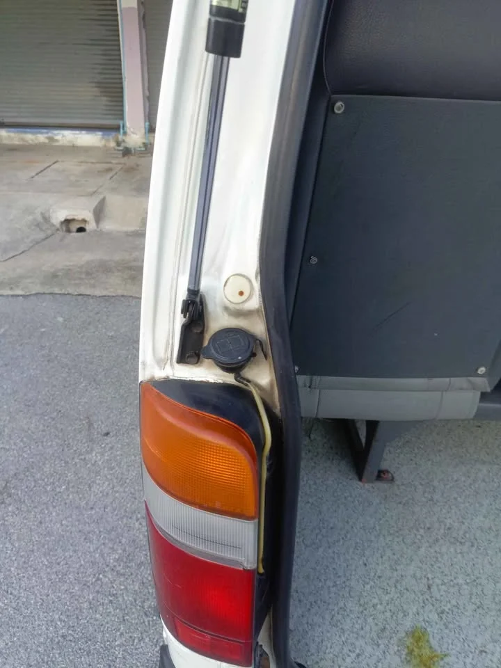 2002 Toyota Commuter IV (H100) 2