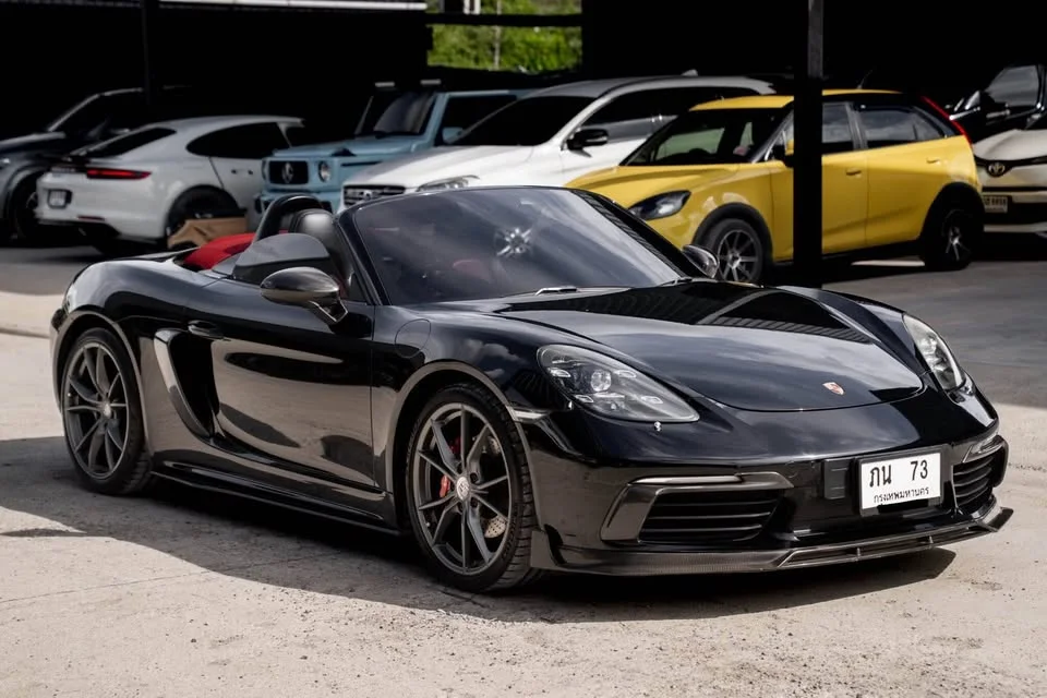 2018 Porsche 718 Boxster and Cayman IV 2